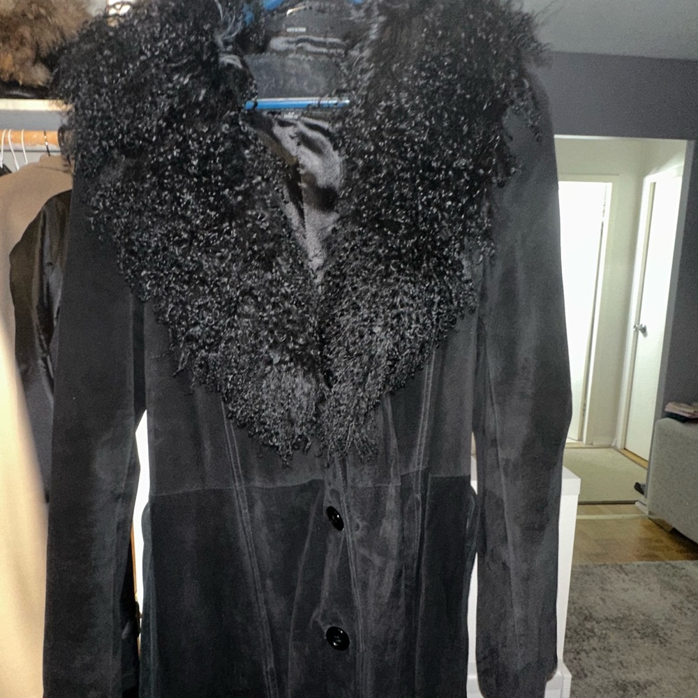 Chic Black Teddy Jacket with Faux Fur Collar